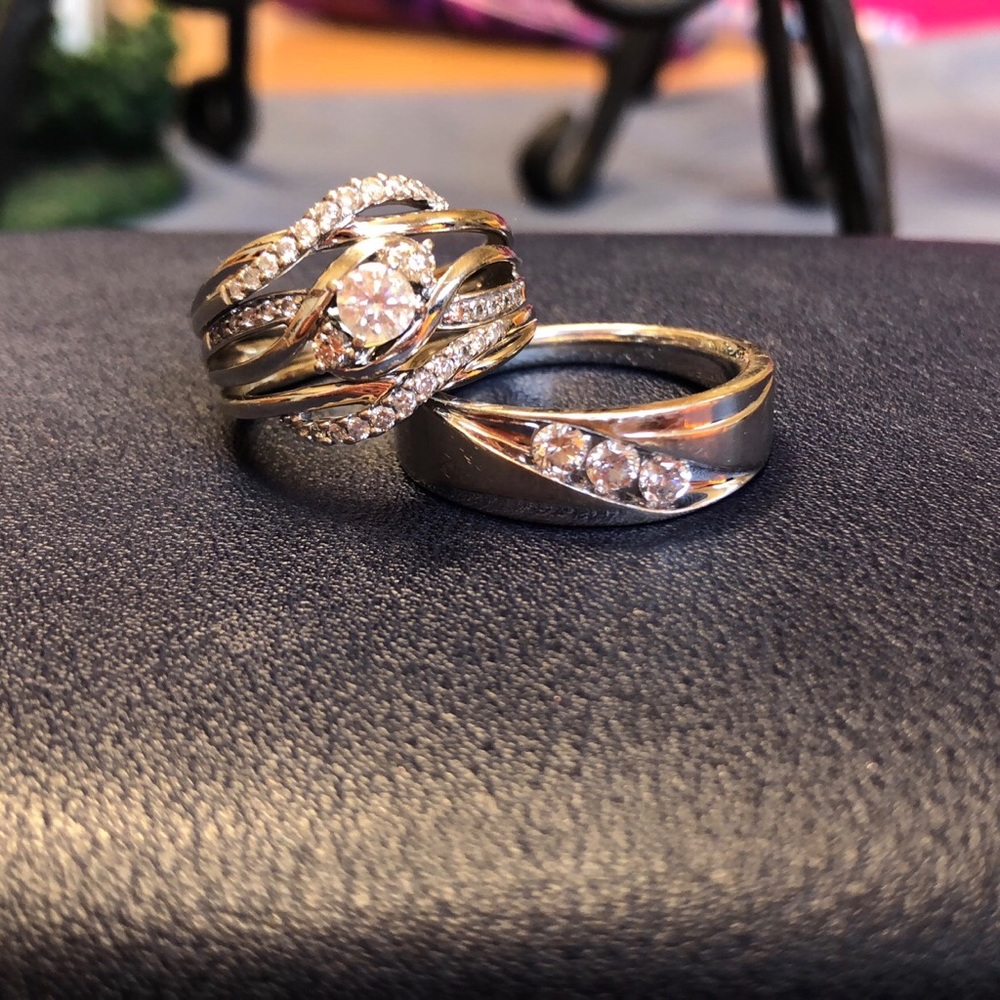 Wedding Ring Set - Picture 1 of 8